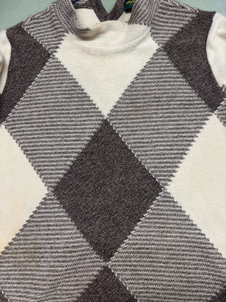 セーターのシミ抜き（洗浄後）